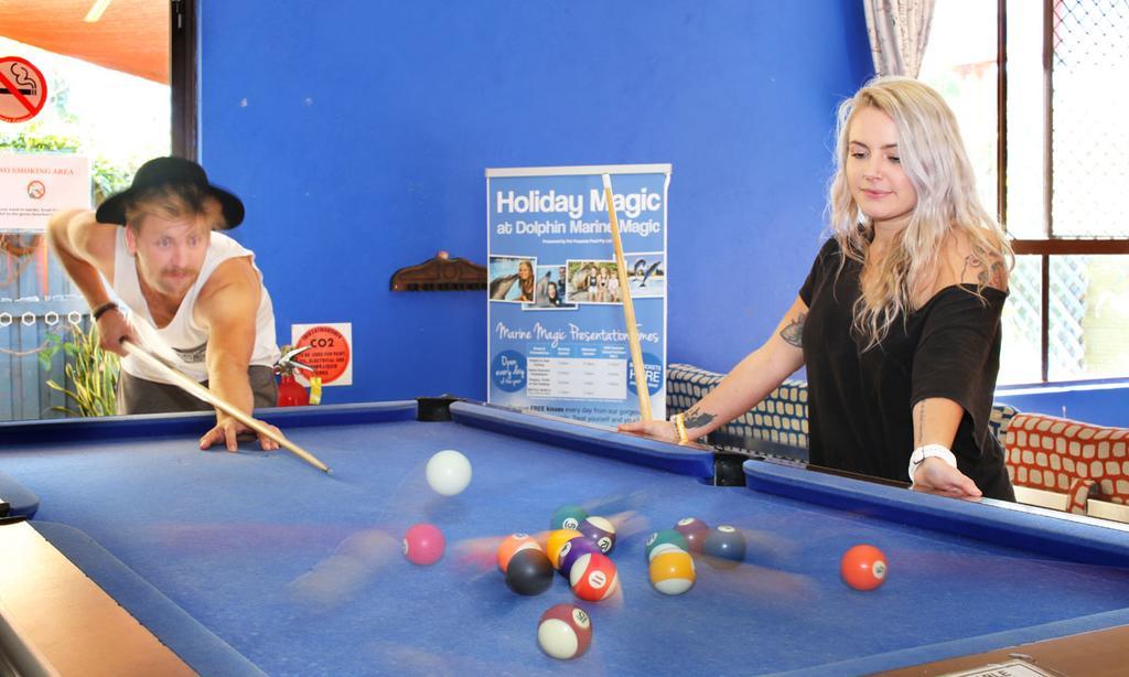 Aussitel Backpackers Hostel คอฟฟ์ฮาร์เบอร์ ภายนอก รูปภาพ
